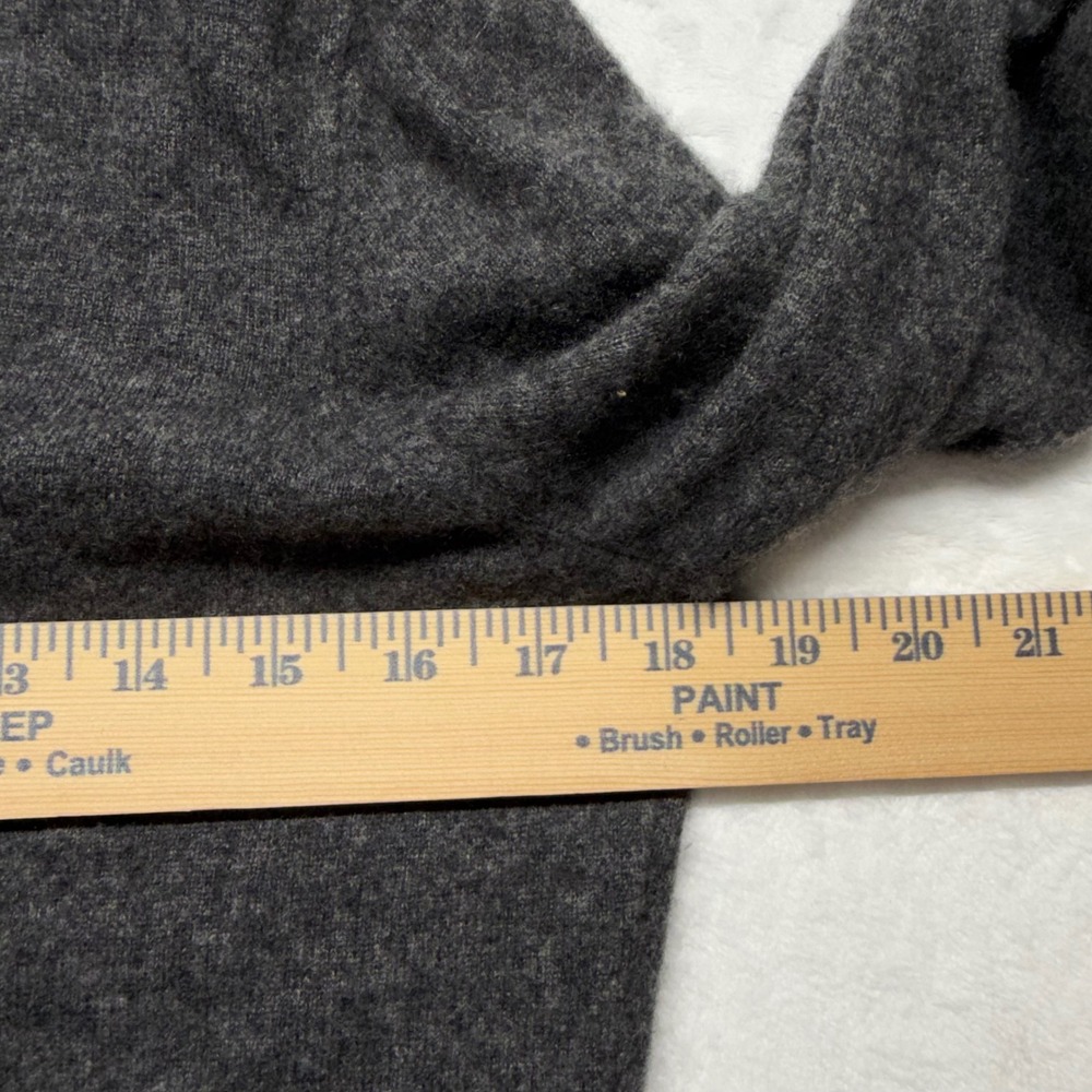 Pendleton 100% Cashmere Sweater S Gray Womens V Neck Quiet Luxury Pullover - Picture 6 of 8